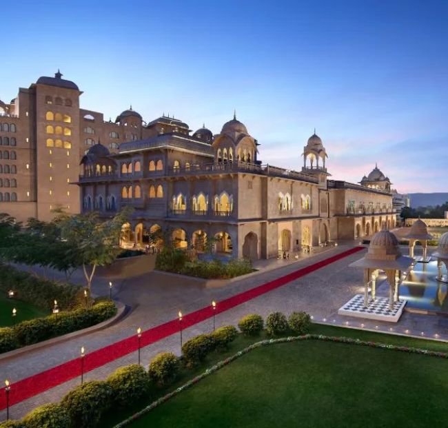Luxury wedding venue by wedding wave